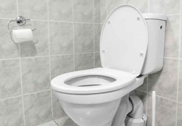 draining-toilet