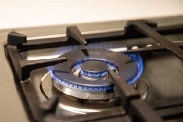 how-to-spot-signs-of-a-gas-leak-2718710-01-0998e9b1287449728e06297aac782c41